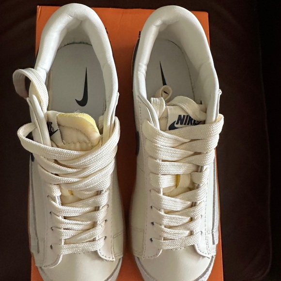 Nike Blazer White Blue Swoosh Gum Sole 6 - Picture 8 of 9